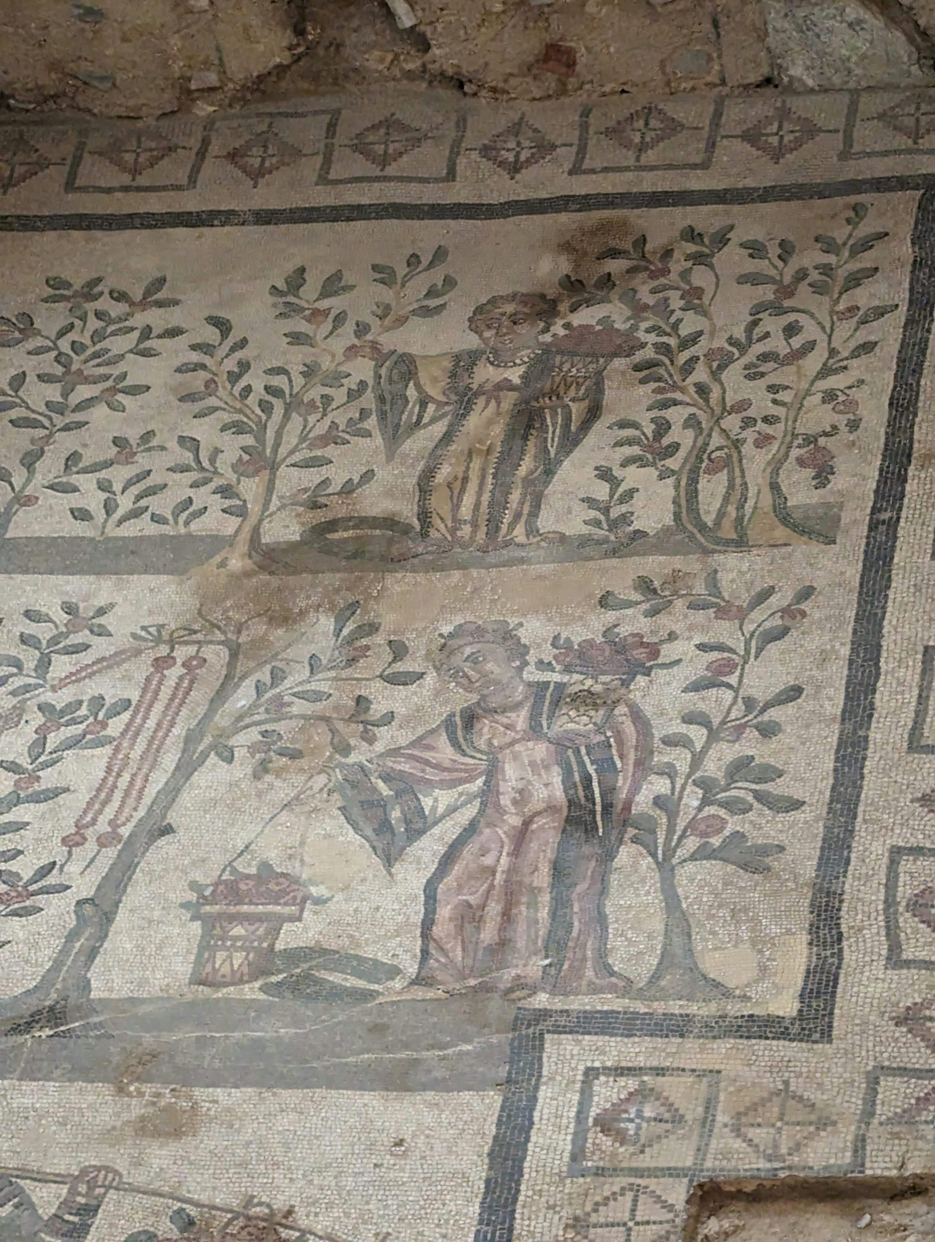 mosaics_at_the_villa_romana_del_casale