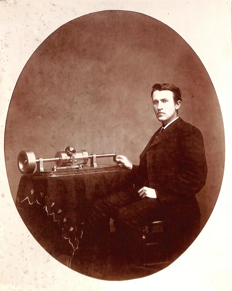 edison_phonograph_1878