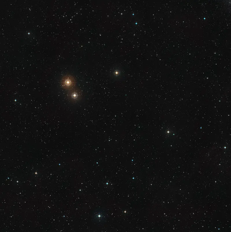 HIP 13044 is visible as an unremarkable moderate brightness star at the exact centre of the picture - HIP 13044 b widefield image