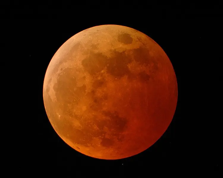 lunar eclipse reddish lunar eclipse reddish