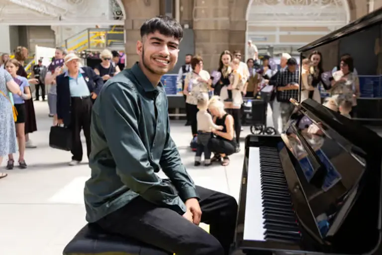 zak_from_series_three_of_the_piano_on_channel_4