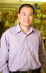 Yibin Kang