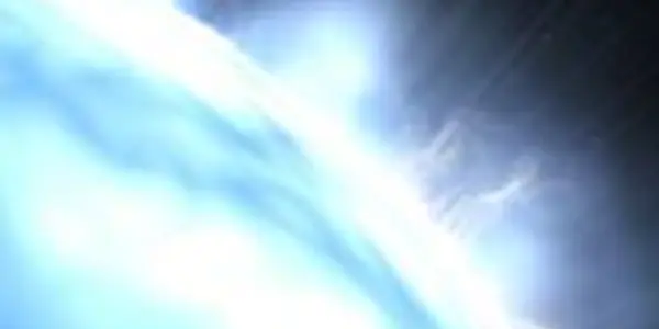 H1504+65 - Dwarf Star With A Carbon Atmosphere