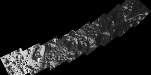 Saturn Moon Mystery: How Water On Iapetus Transfers From Dark Areas To White