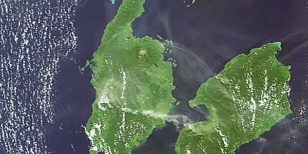 Envisat Captures Mount Gamkonora Eruption