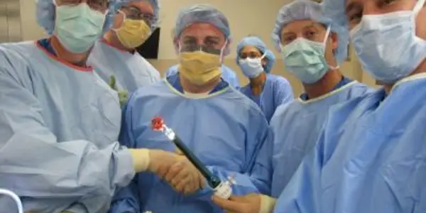 NOTES On A U.S. First - Guess How They Removed This Woman's Appendix