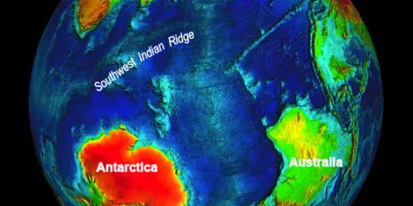 Scientists discover first seafloor vents on ultraslow-spreading ridge