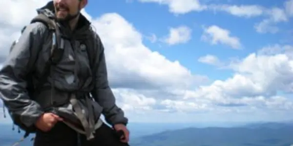 10 Essential Items Hikers Often Forget