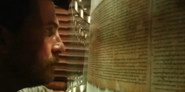 Isaiah Scroll Gets A Close-Up - Dead Sea Scrolls Mystery Solved?