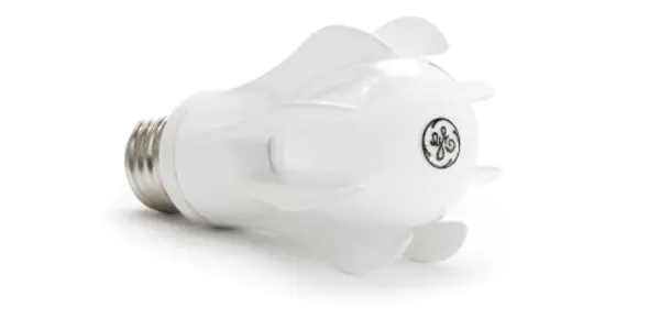 Natural: LED Bulb Changes Color Like The Sun