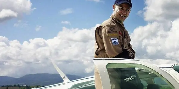 Plastic Power: Jeremy Rowsell Flying From Sydney To London Using Household Trash As Fuel
