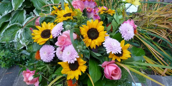 Flower arrangments  can make you happy.