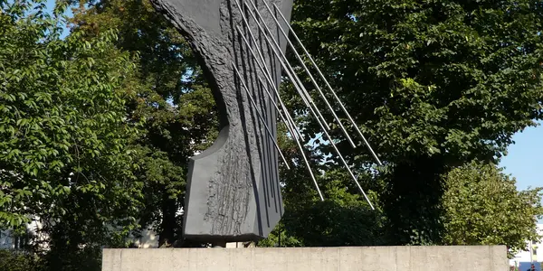 Wilhelm Conrad Rontgen discovered X-rays in Giessen