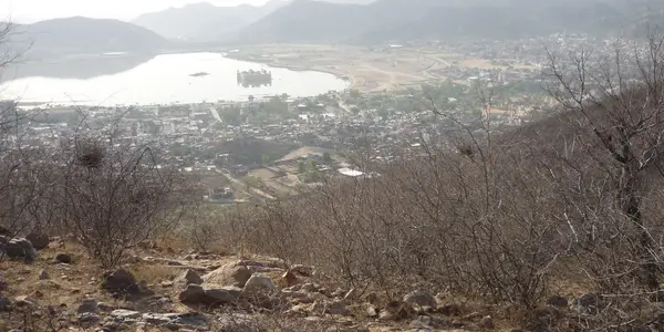 A view of hills and Jal Mahl Palace from Jaigarh fort road