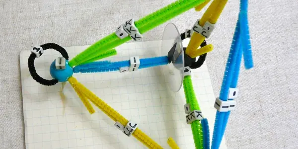 A Toy Model For Q<sub>8</sub>