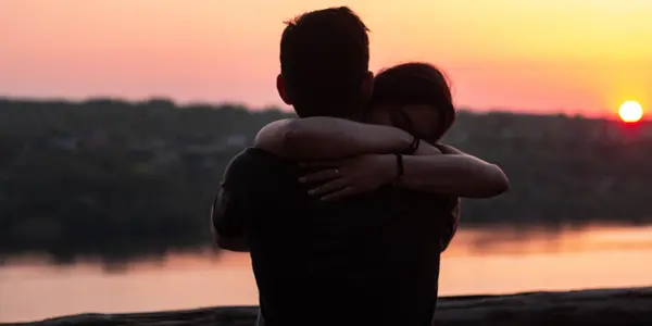 Women Who Hug Before A Stressful Experience Have Lower Cortisol Hormone Levels