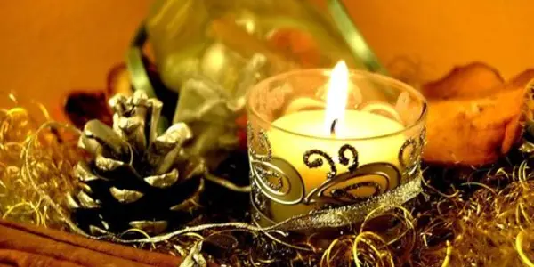 It's Christmas Time...To Think About Temporality