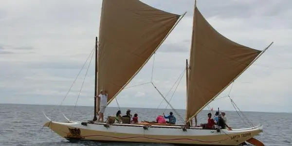 Lapita-Voyage: Man Your Tiny Ancient Canoe For A 3,000 Mile Pacific Journey