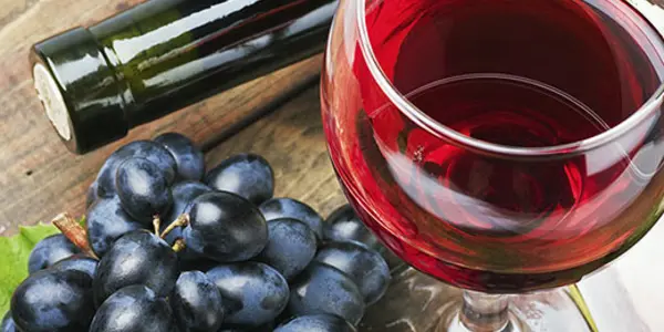 Is A Glass Of Wine With That Turkey Dinner Really Harmful To Your Health?