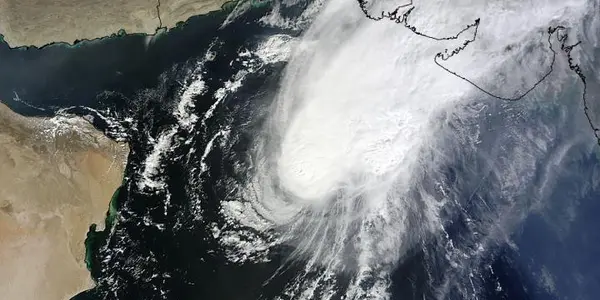 Cyclone Nilofar Looks More Like A Comet