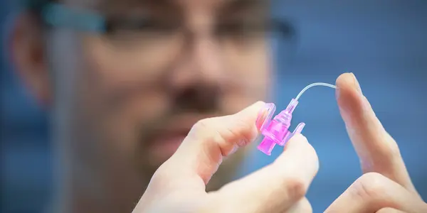 Biocompatible Sustainable Plastic Uses Carbon Dioxide In Manufacturing