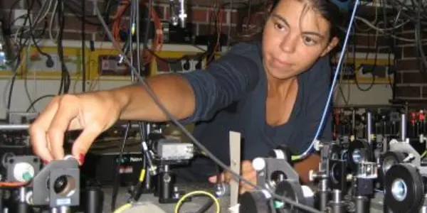 From three to four: A quantum leap in few-body physics