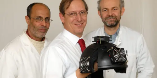 Can This Infra-Red Helmet Cure Alzheimer's In 10 Minutes A Day?